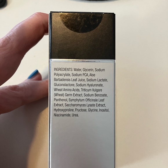 NWT PCA SKIN Hydrating Serum 03 Correct in  size 1 fl oz (29mL) - Picture 3 of 6